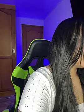 leila 22 online show from February 2026 06:51:02 AM