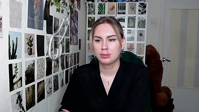 Snapshot of CapriScorpion chatting on October 2025 09:27:01 AM CapriScorpion online show from October 2025 09:27:01 AM