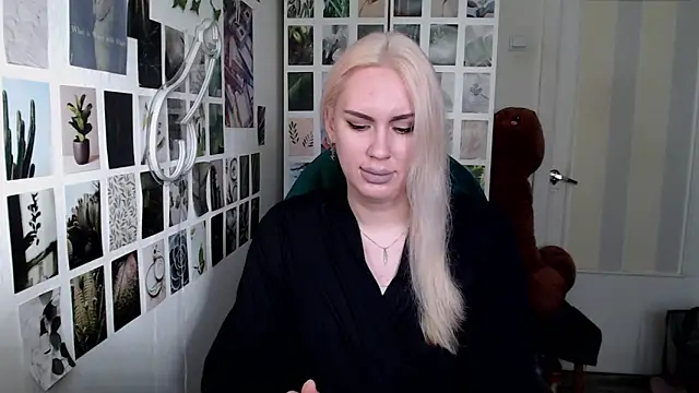 Snapshot of CapriScorpion chatting on October 2025 11:29:02 AM CapriScorpion online show from October 2025 11:29:02 AM