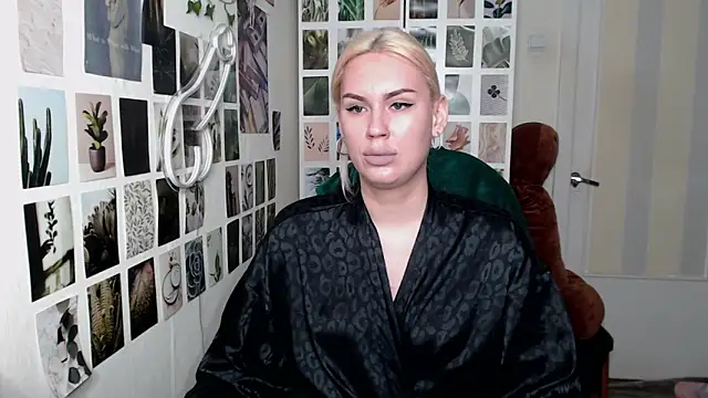 Snapshot of CapriScorpion chatting on October 2025 12:49:02 PM CapriScorpion online show from October 2025 12:49:02 PM