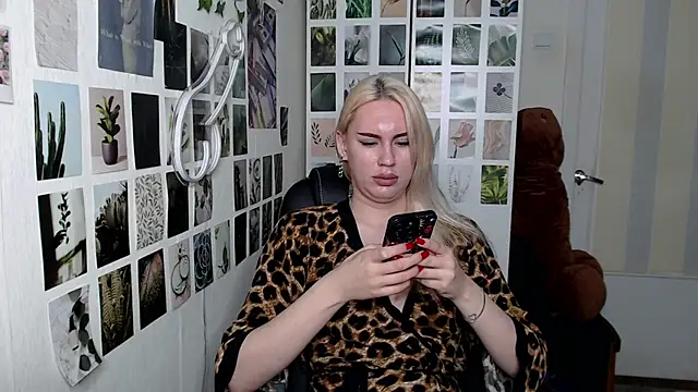 Snapshot of CapriScorpion chatting on October 2025 10:17:02 AM CapriScorpion online show from October 2025 10:17:02 AM