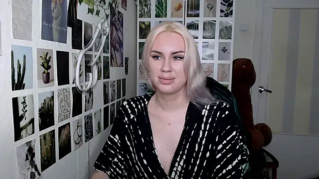 Snapshot of CapriScorpion chatting on November 2025 12:49:02 PM CapriScorpion online show from November 2025 12:49:02 PM