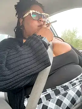 Snapshot of kweenxkarma chatting on September 2025 10:20:01 PM kweenxkarma online show from September 2025 10:20:01 PM