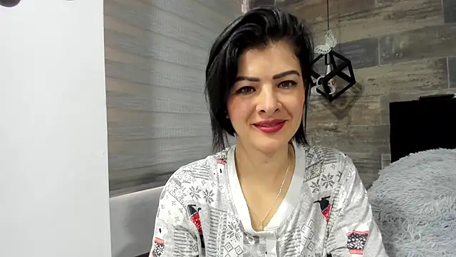 queen fetish online show from December 2024 02:49:01 PM