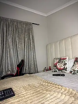 Bustygoddess32 online show from May 2026 11:02:01 PM