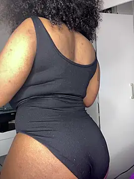 Bustygoddess32 online show from June 2026 10:52:02 PM