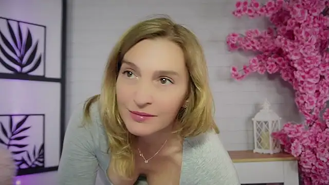 Snapshot of ms_natty chatting on October 2025 06:05:01 PM ms natty online show from October 2025 06:05:01 PM