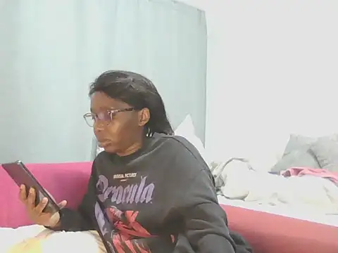 Sexxybella27 online show from June 2026 12:32:02 AM