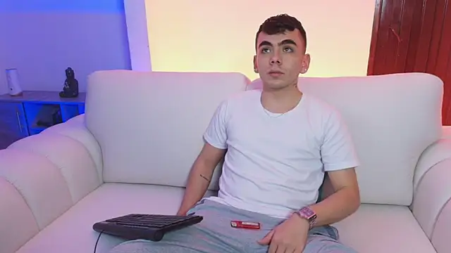 Snapshot of Jey_keler1 chatting on September 2025 10:57:01 PM Jey keler1 online show from September 2025 10:57:01 PM