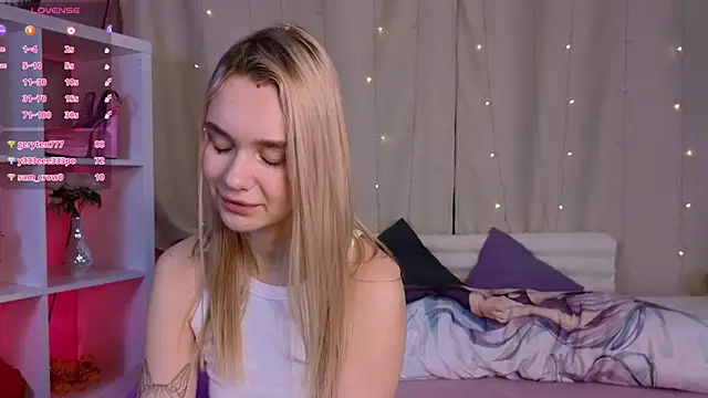 Snapshot of Viena_dias chatting on March 2025 10:24:02 AM Viena dias online show from March 2025 10:24:02 AM