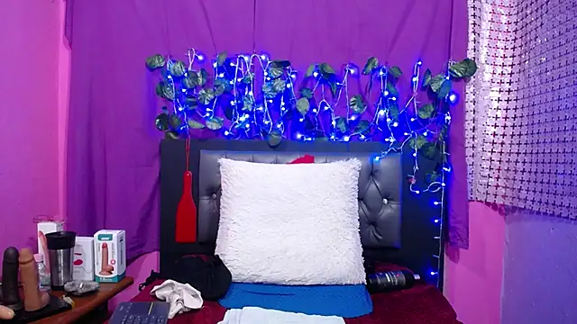 hazel 34 online show from December 2024 12:41:01 AM