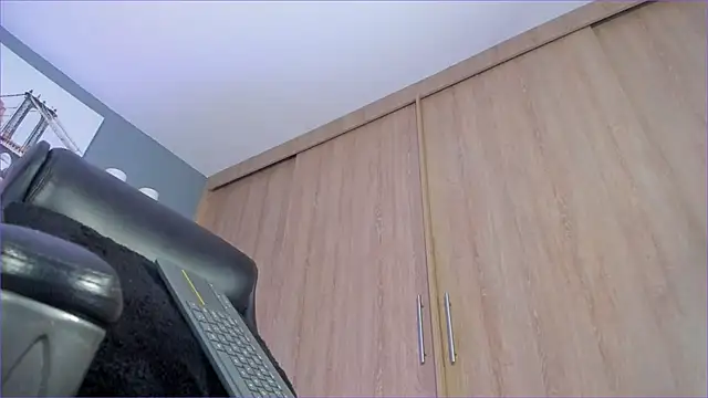 Snapshot of Bambi_gurl chatting on February 2026 02:16:01 AM Bambi gurl online show from February 2026 02:16:01 AM