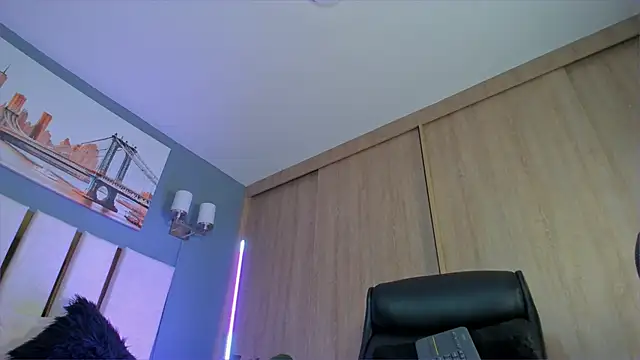 Snapshot of Bambi_gurl chatting on February 2026 02:12:02 AM Bambi gurl online show from February 2026 02:12:02 AM