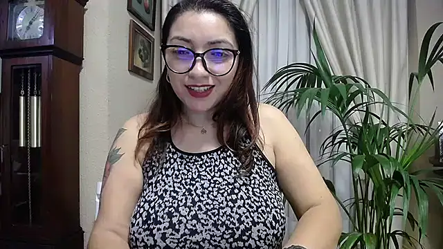 claudia online show from April 2026 09:39:33 PM