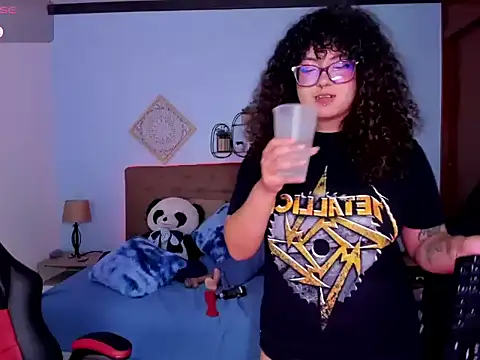 Snapshot of julieth_love_ chatting on October 2025 11:26:02 PM julieth love online show from October 2025 11:26:02 PM