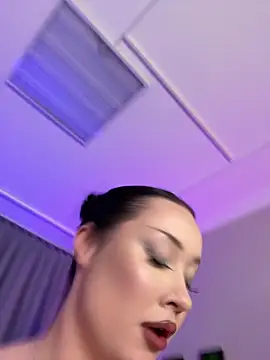 Snapshot of RollingGirls chatting on March 2025 11:22:02 AM RollingGirls online show from March 2025 11:22:02 AM