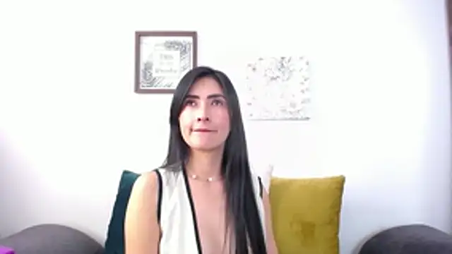JainaRogers online show from May 2026 07:43:02 PM