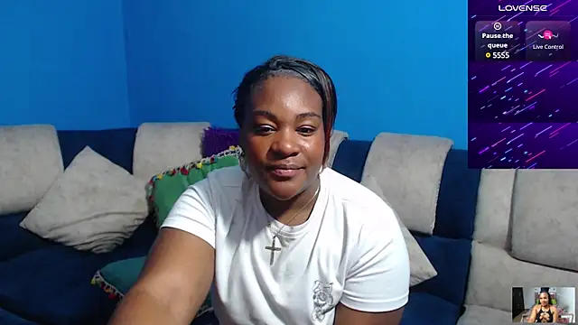 Snapshot of the_pearl199 chatting on February 2025 06:43:02 AM the pearl199 online show from February 2025 06:43:02 AM