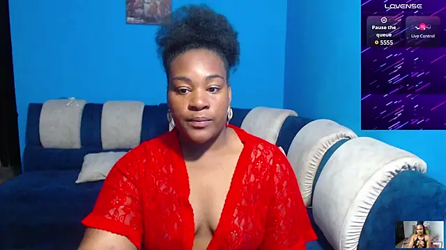 Snapshot of the_pearl199 chatting on February 2025 02:01:01 AM the pearl199 online show from February 2025 02:01:01 AM