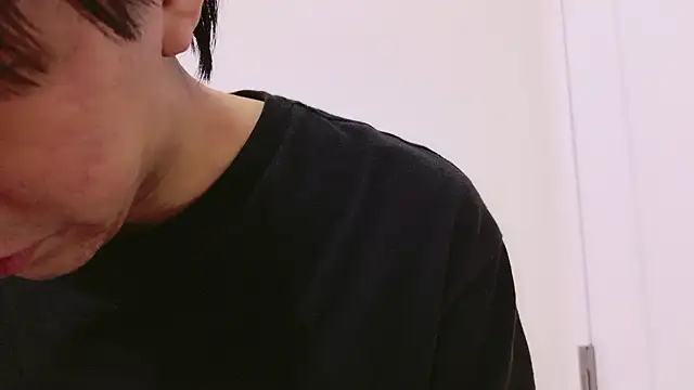 Snapshot of POCARI_SWEAT chatting on September 2025 05:42:01 AM POCARI SWEAT online show from September 2025 05:42:01 AM