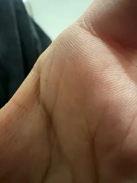 Snapshot of POCARI_SWEAT chatting on October 2025 05:28:01 AM POCARI SWEAT online show from October 2025 05:28:01 AM