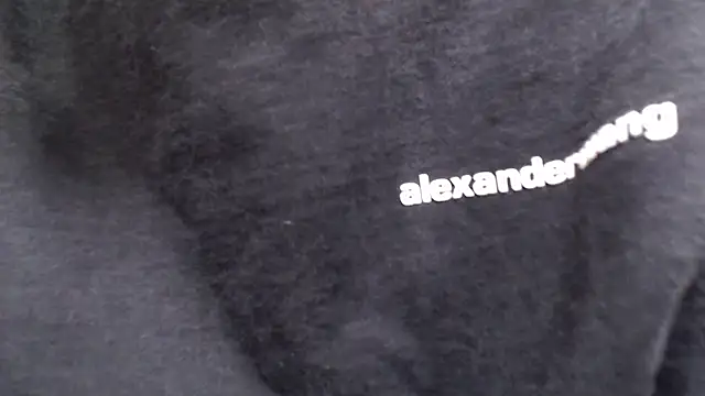 Snapshot of POCARI_SWEAT chatting on November 2025 06:02:02 AM POCARI SWEAT online show from November 2025 06:02:02 AM