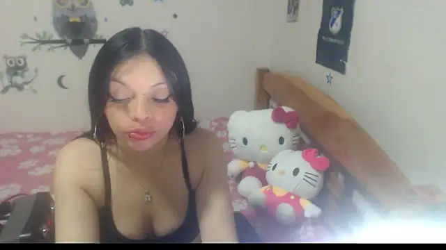 montthbluee online show from December 2025 07:05:01 AM