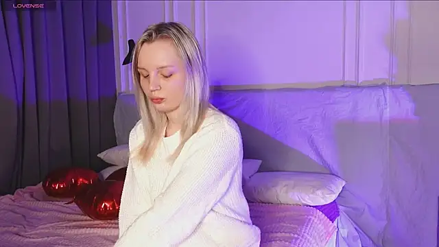 Beatrica Klein online show from February 2025 05:05:02 PM