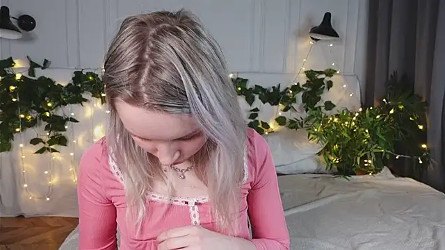 Beatrica Klein online show from March 2025 05:28:01 PM