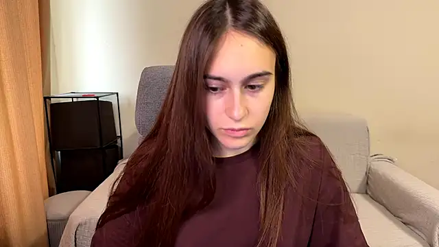 AliceKolltt online show from October 2025 09:18:01 AM