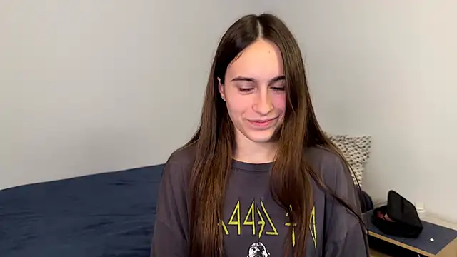 AliceKolltt online show from April 2026 02:51:02 AM