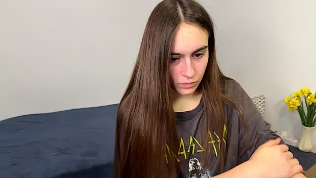 AliceKolltt online show from April 2026 02:27:02 AM