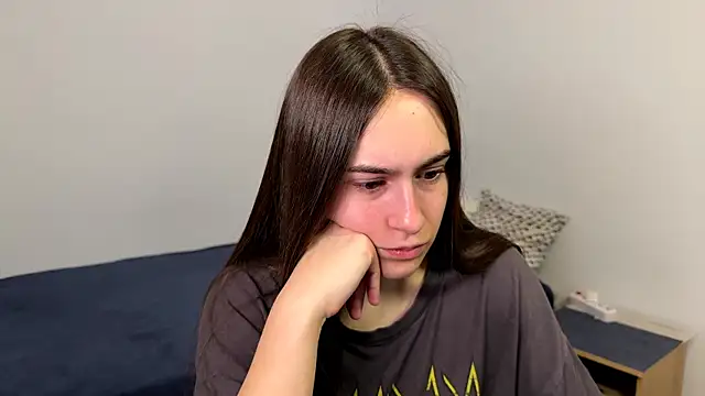 AliceKolltt online show from May 2026 01:56:02 AM