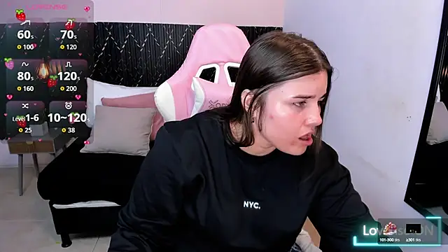 Aabby lee online show from October 2025 06:38:02 PM