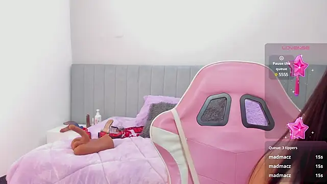 katia bigboobs1 online show from January 2025 05:11:01 PM