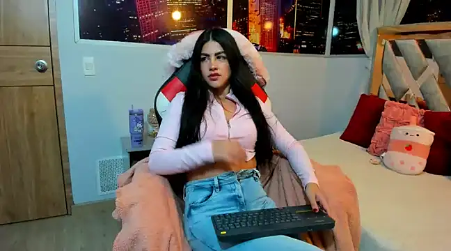 Kendall Sophy online show from March 2025 07:17:02 PM