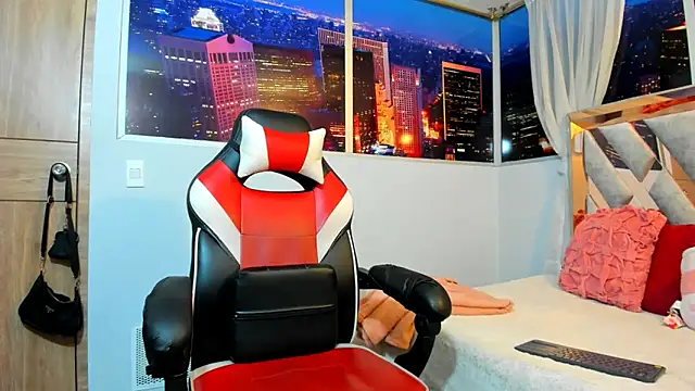 Kendall Sophy online show from March 2025 08:20:02 PM