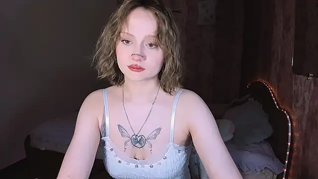 Snapshot of MariaMango chatting on April 2026 04:33:02 PM MariaMango online show from April 2026 04:33:02 PM