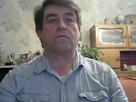 Snapshot of sympatrique chatting on December 2024 05:04:01 PM sympatrique online show from December 2024 05:04:01 PM