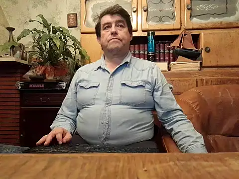 Snapshot of sympatrique chatting on December 2024 09:24:02 PM sympatrique online show from December 2024 09:24:02 PM