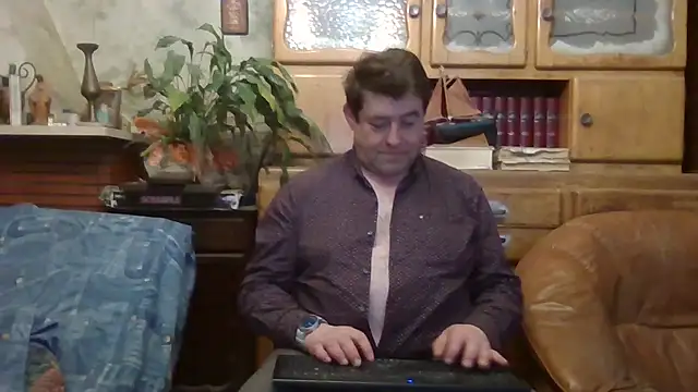 Snapshot of sympatrique chatting on February 2025 08:48:02 PM sympatrique online show from February 2025 08:48:02 PM