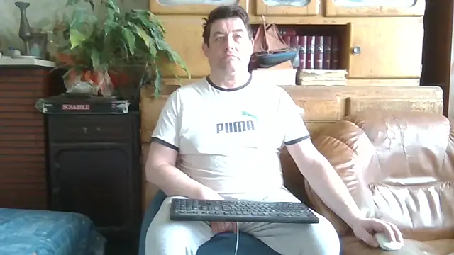 Snapshot of sympatrique chatting on February 2025 09:49:01 AM sympatrique online show from February 2025 09:49:01 AM