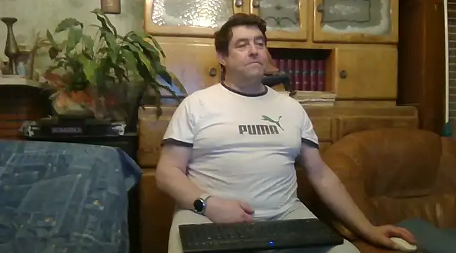 Snapshot of sympatrique chatting on March 2025 06:19:01 PM sympatrique online show from March 2025 06:19:01 PM