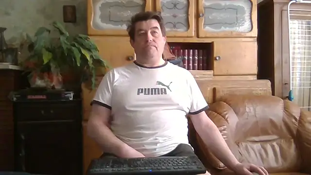 Snapshot of sympatrique chatting on March 2025 10:03:01 AM sympatrique online show from March 2025 10:03:01 AM