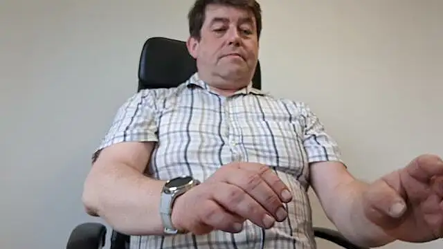 Snapshot of sympatrique chatting on September 2025 12:40:01 PM sympatrique online show from September 2025 12:40:01 PM