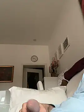 Snapshot of Frank22xx chatting on October 2025 06:24:02 AM Frank22xx online show from October 2025 06:24:02 AM