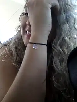 Snapshot of Sara_smiiith211 chatting on December 2024 12:10:02 AM Sara smiiith211 online show from December 2024 12:10:02 AM