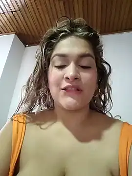 Snapshot of Sara_smiiith211 chatting on December 2024 02:06:01 PM Sara smiiith211 online show from December 2024 02:06:01 PM