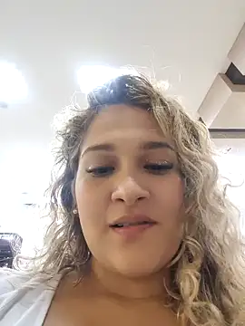 Snapshot of Sara_smiiith211 chatting on January 2025 10:48:01 PM Sara smiiith211 online show from January 2025 10:48:01 PM