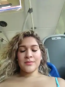 Snapshot of Sara_smiiith211 chatting on January 2025 09:01:01 PM Sara smiiith211 online show from January 2025 09:01:01 PM